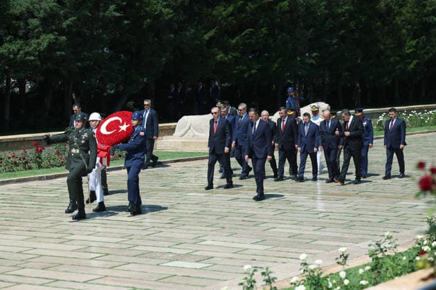 Turkish President Recep Tayyip Erdogan visits Anitkabir ANKARA, TURKIYE – AUGUST 4: (----EDITORIAL USE ONLY - MANDATORY CREDIT - TURKISH PRESIDENCY MURAT KULA HANDOUT - NO MARKETING NO ADVERTISING CAMPAIGNS - DISTRIBUTED AS A SERVICE TO CLIENTS----) Members of the Supreme Military Council (YAS), chaired by Turkish President Recep Tayyip Erdogan, visit Anitkabir, the mausoleum of the founder of the Republic of Turkiye, Mustafa Kemal Ataturk, in Ankara, Turkiye, on August 4, 2026. Following Turkish President Recep Tayyip Erdogan s taking his place at the head of the Lion Road, the ceremony began with the participation of Vice President Cevdet Yilmaz, Minister of National Defense Yasar Guler, Minister of Justice Akin Gurlek, Minister of  Copyright: x2026xAnadoluxTurkishxPresidency MuratxKulax