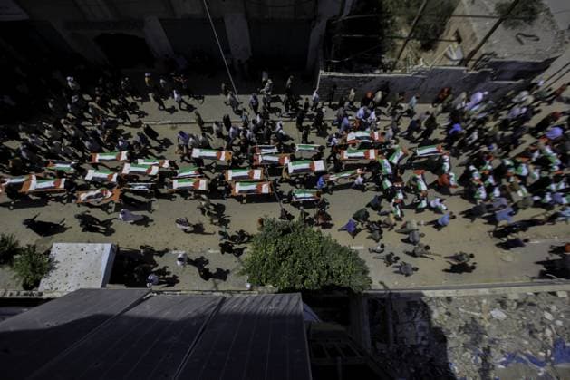 RECORD DATE NOT STATED Palestinians Hold Mass Funeral for 112 Members of One Family Killed During Gaza War (INT) Palestinians Hold Mass Funeral for 112 Members of One Family Killed During Gaza War AUGUST 4, 2026, Gaza, Palestine: Palestinians hold a funeral procession for the remains of 112 members of the Abu Naser family, who were killed in an Israeli attack during the war that began on October 7, 2023. The victims bodies were recovered after remaining beneath the rubble for months. According to local officials, the procession was the largest funeral held in the Palestinian territories since the start of the conflict. Credit: Hashem Zimmo TheNews2(Foto: Hashem Zimmo Thenews2 imago images) Palestinians Hold Mass Funeral for 112 Members of One Family Killed Durin  Copyright: xHashemxZimmox