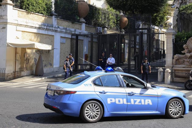 Lebanon, Israel open 7th round of direct negotiations in Rome ROME, ITALY - AUGUST 04: An Italian Police car is seen in front of the U.S. Embassy in Rome on August 4, 2026. Lebanon and Israel began the seventh round of U.S.-mediated direct negotiations, scheduled to run through Thursday, August 6, following talks held in Rome on June 14 and 15. Riccardo De Luca Anadolu Rome Italy. Editorial use only. Please get in touch for any other usage.  Copyright: x2026xAnadoluxRiccardoxDexLucax
