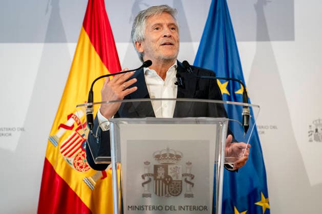 Marlaska Attends the Extraordinary Meeting of the EU Council of Interior Ministers on the Crisis in Ceuta The Minister of the Interior, Fernando Grande Marlaska, speaks to the media following the extraordinary meeting of the EU Council of Interior Ministers regarding the crisis in Ceuta, at the Ministry of the Interior headquarters, on August 4, 2026, in Madrid, Spain. During the meeting, the minister conveyed Spain’s full commitment to EU border regulations and the control of European borders. AUGUST 4, 2026 MIGRATION GOVERNMENT OF SPAIN MOROCCO EUROPEAN UNION A Pé Madrid Madrid Spain  Copyright: xA.xPÃ rezxMecax 7701479