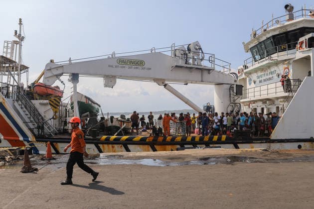 Survivors evacuated from burning ferry in Indonesia SURABAYA, INDONESIA - AUGUST 4: Survivors of the KM Mutiara Sentosa II ship fire arrive at Tanjung Perak Port following their evacuation in Surabaya, East Java, Indonesia, on August 4, 2026. Five people were killed in the fire aboard the vessel, which had 238 people on board, in waters near Madura Island. Suryanto Suryanto Anadolu Surabaya Indonesia. Editorial use only. Please get in touch for any other usage.  Copyright: x2026xAnadoluxSuryantoxSuryantox