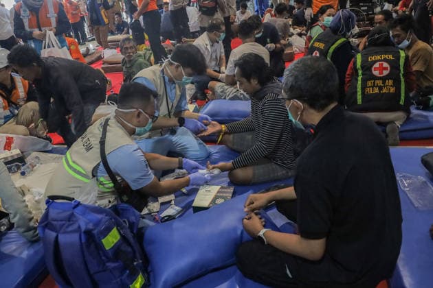 Survivors evacuated from burning ferry in Indonesia SURABAYA, INDONESIA - AUGUST 4: Survivors of the KM Mutiara Sentosa II ship fire arrive at Tanjung Perak Port following their evacuation in Surabaya, East Java, Indonesia, on August 4, 2026. Five people were killed in the fire aboard the vessel, which had 238 people on board, in waters near Madura Island. Suryanto Suryanto Anadolu Surabaya Indonesia. Editorial use only. Please get in touch for any other usage.  Copyright: x2026xAnadoluxSuryantoxSuryantox