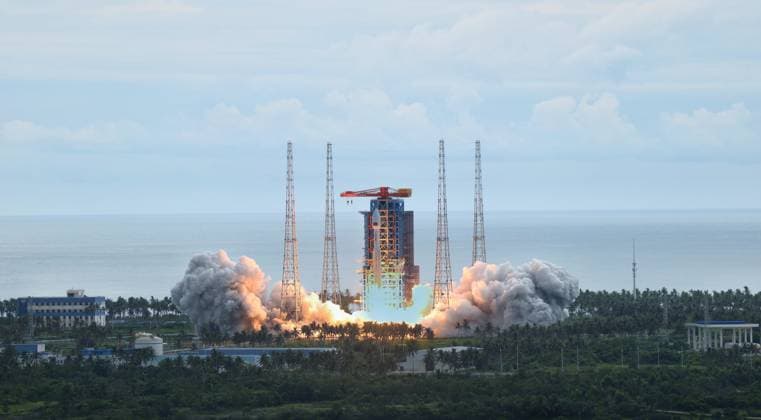 (260804) -- WENCHANG, Aug. 4, 2026 -- A Long March-8A carrier rocket, carrying the 23rd group of the low-orbit internet constellation, blasts off from the Hainan commercial spacecraft launch site in Wenchang, south China s Hainan Province, Aug. 4, 2026. China sent a new batch of internet satellites into orbit Tuesday in the southern island province of Hainan. The satellites lifted off aboard a Long March-8A carrier rocket at 4:52 p.m. (Beijing Time) and entered their preset orbits successfully. (Photo by Xinhua) (EyesOnSci) CHINA-HAINAN-WENCHANG-SATELLITE GROUP-LAUNCH (CN) LiuxJianqiu 