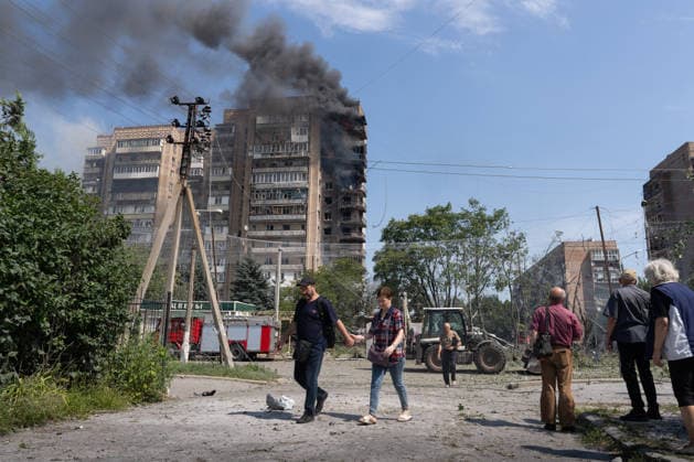 August 4, 2026, Kramatorsk, Donetsk Oblast, Ukraine: Emergency services work to aid the community after Russia launches an attack on residential buildings in the city of Kramatorsk, Donetsk Oblast. Kramatorsk Ukraine - ZUMAm350 20260804_zip_m350_001 Copyright: xCameronxJones-Manleyx