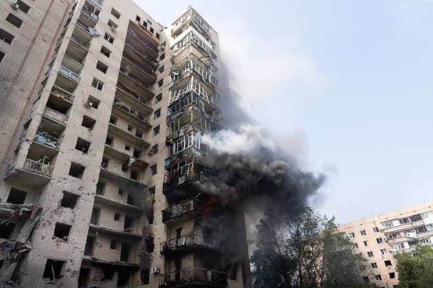 August 4, 2026, Kramatorsk, Donetsk Oblast, Ukraine: Emergency services work to aid the community after Russia launches an attack on residential buildings in the city of Kramatorsk, Donetsk Oblast. Kramatorsk Ukraine - ZUMAm350 20260804_zip_m350_005 Copyright: xCameronxJones-Manleyx