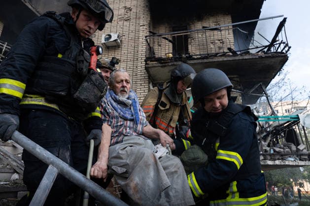 August 4, 2026, Kramatorsk, Donetsk Oblast, Ukraine: Emergency services work to aid the community after Russia launches an attack on residential buildings in the city of Kramatorsk, Donetsk Oblast. Kramatorsk Ukraine - ZUMAm350 20260804_zip_m350_016 Copyright: xCameronxJones-Manleyx