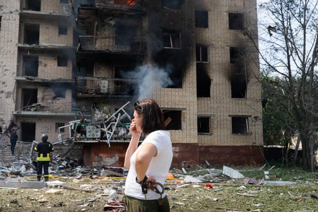 August 4, 2026, Kramatorsk, Donetsk Oblast, Ukraine: Emergency services work to aid the community after Russia launches an attack on residential buildings in the city of Kramatorsk, Donetsk Oblast. Kramatorsk Ukraine - ZUMAm350 20260804_zip_m350_025 Copyright: xCameronxJones-Manleyx