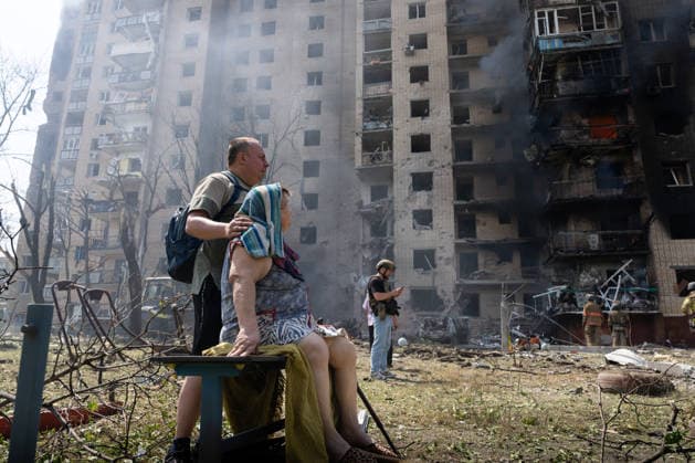 August 4, 2026, Kramatorsk, Donetsk Oblast, Ukraine: Emergency services work to aid the community after Russia launches an attack on residential buildings in the city of Kramatorsk, Donetsk Oblast. Kramatorsk Ukraine - ZUMAm350 20260804_zip_m350_034 Copyright: xCameronxJones-Manleyx