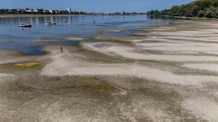 260804_PXL_Danube low water level Low water level after prolonged heatwave of the Danube near Vukovar, Coratia, on on July 04. 2026.  DavorxJavorovic PIXSELL