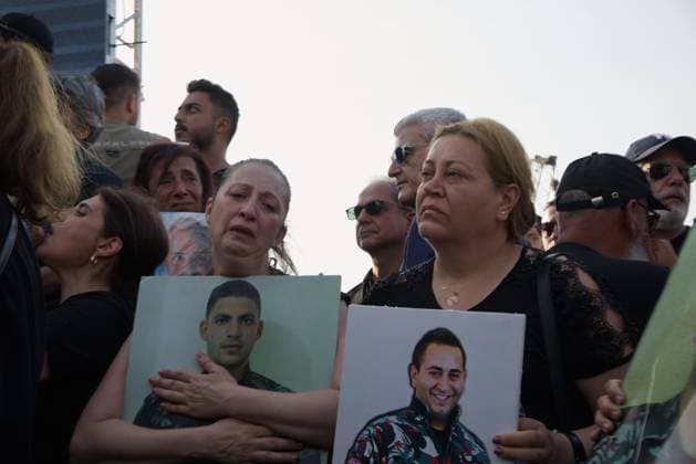 Beirut Port Explosion Commemoration BEIRUT, LEBANON - August 4: Women hold photographs of people they lost in the Aug. 4, 2020 Beirut Port explosion during commemorations for the sixth anniversary of the blast. Beirut LB Copyright: x xNicholasxFrakesx xJNAxPressx