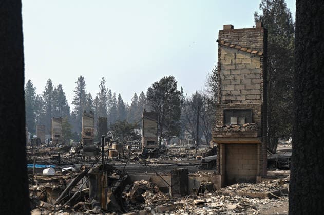August 4, 2026, Spokane, Washington, USA: Following the devastating fire, home owners return to their neighborhood to rebuild. Over 780 homes have been lost in Spokane with the start of three wild fires. Spokane USA - ZUMAk176 20260804_zip_k176_010 Copyright: xMadeleinexKellyx