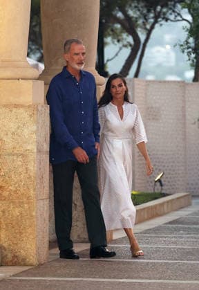 The Royal Family hosts the traditional summer reception at Marivent Palace for a delegation representing Balearic society. King Felipe VI and Queen Letizia during the reception for a delegation representing Balearic society at Marivent Palace, on August 4, 2026, in Palma de Mallorca, Balearic Islands, Spain. King Felipe and Queen Letizia welcome the leading authorities of the Balearic Islands and a broad cross-section of civil society to Marivent Palace for an evening event that has become the major institutional event of the summer. ROYAL FAMILY RECEPTION Raú Mallorca Mallorca Spain  Copyright: xRaulxTerrelx 7701891