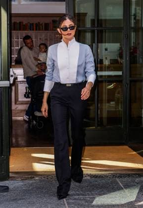 Monica Barbaro is all smiles leaving her hotel this afternoon in New York City Monica Barbaro is all smiles leaving her hotel this afternoon in New York City. 04 Aug 2026 Pictured: Monica Barbaro.  Copyright: xThexMegaxAgencyxEricxKowalskyx xMEGAx