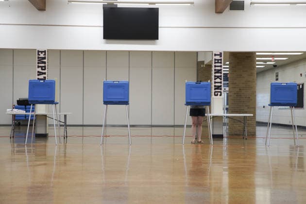 2026 Michigan primary election DEARBORN, MICHIGAN - AUGUST 4: People cast their ballots for 2026 Michigan primary election in Dearborn, MI, United States on August 4, 2026. Katie McTiernan Anadolu Michigan United States. Editorial use only. Please get in touch for any other usage.  Copyright: x2026xAnadoluxKatiexMcTiernanx