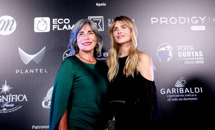 RECORD DATE NOT STATED 25th edition of the Grande Otelo Award in Rio de Janeiro Rio de Janeiro (RJ), 04 08 2026 - Cinema Awards Rio de Janeiro - Actresses Carolina Dieckmann and Gloria Pires during a celebration of Brazilian cinema, commemorating its 25th anniversary at the Municipal Theater of Rio de Janeiro with the 25th edition of the Grande Otelo Award, the biggest national audiovisual event, this Tuesday, August 4, 2026.(Foto: Onofre Veras Thenews2 imago images) 25th edition of the Grande Otelo Award in Rio de Janeiro  Copyright: xonofrexverasx