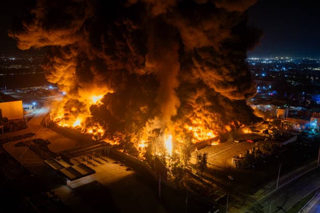Santiago, August 4, 2026 Aerial view of a chemical fire affecting the Panimex company located at the intersection of Las Esteras Sur and Route 5 North in the municipality of Quilicura Javier Torres Aton Chile, Santiago, Chile Aton 1178210  Copyright: JAVIERxTORRES ATONxCHILE