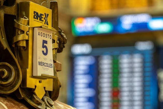 The Ibex 35 Sets an All-Time High, Surpassing 20,000 Points at the Madrid Stock Exchange, August 5, 2026, in Madrid, Spain. The Ibex 35 surpassed the 20,000-point mark for the first time in its history at the opening of Wednesday’s trading session, representing a 0.21% increase and an all-time high for the Spanish benchmark index. STOCK MARKET FINANCE ECONOMY FINANCIAL MARKETS STOCKS Madrid, Madrid, Spain  Copyright: xRicardoxRubiox 7702482