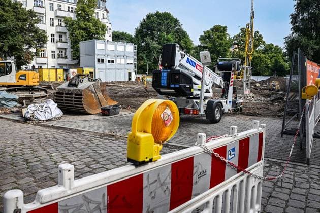 Nach Abriss des Aldi am Maybachufer: Dann kehrt der Markt zurück ** NUR FÜR REDAKTIONELLE ZWECKE ** EDITORIAL USE ONLY **<p>Nach Abriss des Aldi am Maybachufer: Dann kehrt der Markt zurück. Neues Bauprojekt am Maybachufer: Neuer Aldi und neue Wohnungen?, fotografiert am 05.08.2026 in Berlin. Berlin Berlin Berlin Copyright: MaurizioxGambarini *** After the demolition of the Aldi on Maybachufer, the store will return ** FOR EDITORIAL USE ONLY ** EDITORIAL USE ONLY ** p After the demolition of the Aldi on Maybachufer, the store will return New construction project on Maybachufer New Aldi and new apartments, photographed on August 5, 2026, in Berlin Berlin Berlin Berlin Copyright MaurizioxGambarini Copyright: MaurizioxGambarini doc870ybo2xn6xpbzyxp91 ,EDITORIAL USE ONLY
