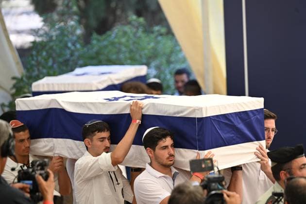 August 5, 2026, Jerusalem, Israel: JERUSALEM, ISRAEL Ã¢â‚¬ AUGUST 5, 2026: Reinterment ceremony for the remains of the grandparents of Theodor (Benjamin Ze ev) Herzzl, the founder of modern political Zionism, during an official ceremony in Jerusalem on august 5, 2026. Jerusalem Israel  - ZUMAq101 20260805_zna_q101_073 Copyright: xPaulinaxPatimerx