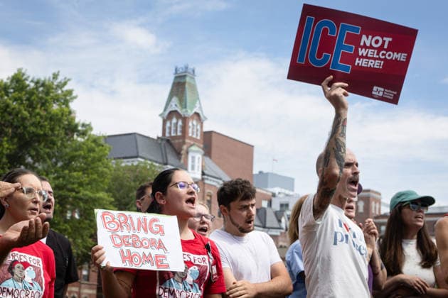August 5, 2026, Portland, Maine, USA: Members of the Maine State Nurses Association union protest federal Immigration and Customs Enforcement (ICE) on the lawn outside Maine Medical Center, the stateÃ¢â‚¬â ¢s largest hospital, on Wednesday morning, August 5, 2026. Nurses demanded the release of colleague and medical-surgical nurse, DEBORA KAPISHA, who was detained by federal officials at Logan Airport in Boston on July 30, 2026. Union members said KAPISHA, originally from Zambia, has federal authorization to work in Maine while awaiting the outcome of her asylum case. In addition to KAPISHAÃ¢â‚¬â ¢S release, union members demanded their employer, Maine Medical Center, take immediate steps to formally sponsor KAPISHA for permanent residency.  - ZUMAb349 20260805_znp_b349_004 Copyright: xTroyxR.xBennettx