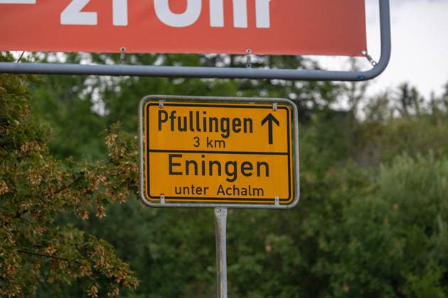 Polizeiensatz bei Lidl Filiale Pfullinger Str. 2 in Eningen unter Achalm, nach Schuessen , 05.08.2026, In Eningen unter Achalm läuft am heutigen Mittwochabend (5. August 2026) ein großer Polizeieinsatz, da in unmittelbarer Nähe einer Lidl-Filiale Schüsse auf ein Fahrzeug abgegeben wurden Foto Eibner-Pressefoto Drofitsch Copyright: xEibner-Pressefoto DimitrixDrofitschx EP_ddh