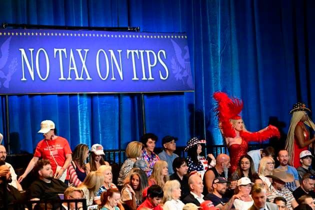 August 5, 2026, Las Vagas, Nevada, USA: LAS VEGAS, NV - AUGUST 5: A Ã¢â‚¬oeno tax on tipsÃ¢â‚¬Â sign seen during an event at the Red Rock Casino Resort in Las Vegas, Nevada, United States, on August 5, 2026. During the event, Trump highlighted his administration s economic agenda, including the No Tax on Tips policy, as part of a visit to Nevada focused on service industry workers and the state s economy. Las Vagas USA - ZUMAs197 20260805_aaa_s197_049 Copyright: xWestonxHancockx