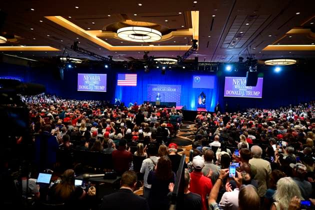 August 5, 2026, Las Vagas, Nevada, USA: LAS VEGAS, NV - AUGUST 5: U.S. President Donald J. Trump delivers remarks during an event at the Red Rock Casino Resort in Las Vegas, Nevada, United States, on August 5, 2026. During the event, Trump highlighted his administration s economic agenda, including the No Tax on Tips policy, as part of a visit to Nevada focused on service industry workers and the state s economy. Las Vagas USA - ZUMAs197 20260805_aaa_s197_065 Copyright: xWestonxHancockx