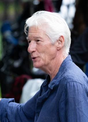 Richard Gere and Diana Silvers on Set of Asymmetry in NYC Richard Gere and Diana Silvers on Set of Asymmetry in NYC, Central Park, NY. 05 Aug 2026 Pictured: Richard Gere.  Copyright: xThexMegaxAgencyxMEGAx