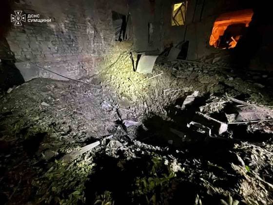 Russian forces carry out airstrikes on Ukraine s Sumy SUMY, UKRAINE - AUGUST 06: (----EDITORIAL USE ONLY - MANDATORY CREDIT - UKRAINE STATE EMERGENCY SERVICE HANDOUT - NO MARKETING NO ADVERTISING CAMPAIGNS - DISTRIBUTED AS A SERVICE TO CLIENTS----) A view of the bomb crater after Russian forces carried out airstrikes on civilian infrastructure, using guided aerial bombs and injuring more than 10 people in Sumy, Ukraine on August 06, 2026. Ukraine State Emergency Service Handout Anadolu Sumy Ukraine. Editorial use only. Please get in touch for any other usage.  Copyright: x2026xAnadoluxUkrainexStatexEmergencyxServicex xHandoutx