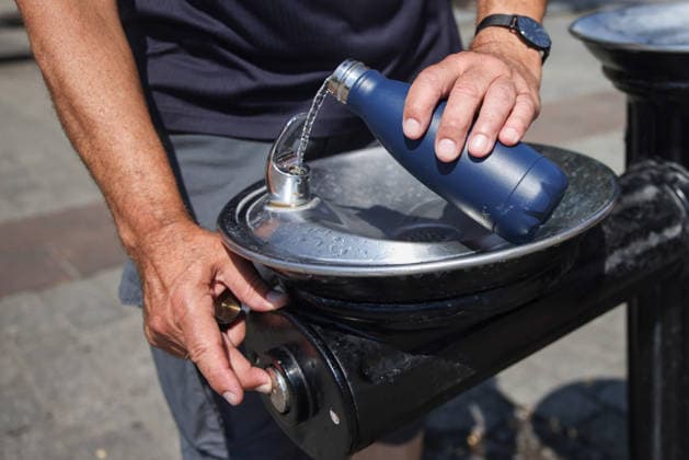 Another Heatwave In Poland An outdoor drinking water tap at the Main Square in Krakow, Poland on August 5th, 2026. An intense heat wave is peaking in Poland with temperatures hitting up to 40Â°C and driving an extreme risk of wildfires across Europe. Krakow Poland  Copyright: xBeataxZawrzelx originalFilename: zawrzel-anotherh260805_npZ4L.jpg