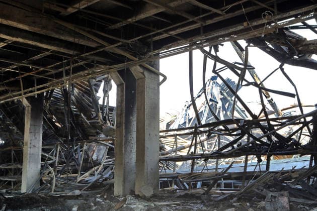 A logistics complex is destroyed by a Russian missile strike in the village of Chaiky, Kyiv region, Ukraine, August 5, 2026. A direct hit triggered a large-scale fire that destroyed the main warehouse hub. Parking areas and freight vehicles also caught fire. (Photo by Volodymyr Tarasov Ukrinform) Russian missile strike hits logistics complex in Kyiv region  Copyright: xVolodymyrxTarasovx