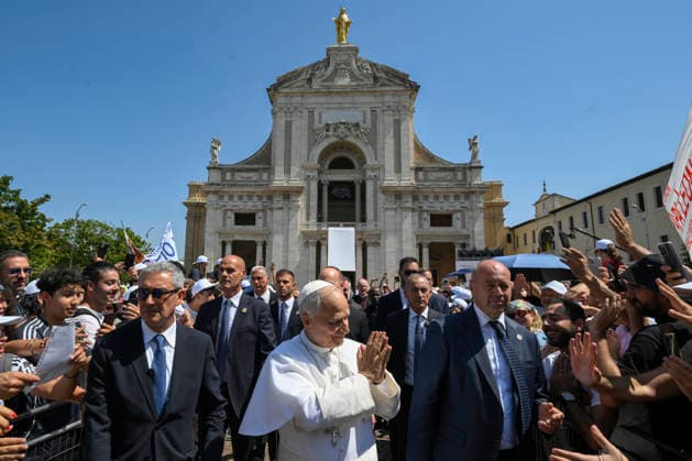 ASSISI - POPE LEO XIV PRESIDES OVER MASS IN THE BASILICA OF SANTA MARIA DEGLI ANGELI DURING A PASTORAL VISIT TO ASSISI August 6, 2026 ITALY REL -Assisi, Italy, August 6, 2026 Pope Leo XIV presides over Mass in the Basilica of Santa Maria degli Angeli during a pastoral visit to Assisi. EDITORIAL USE ONLY - NO BOOKS Copyright: xVATICANxMEDIAx xCatholicxPressxPhotox