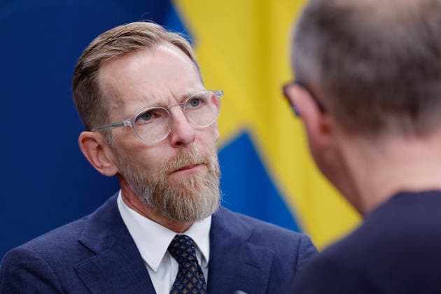 STOCKHOLM, SVERIGE 20260806 Socialminister Jakob Forssmed (KD) presenterar en nyhet om Fritidskortet och summerar det första aret med reformen pa plats under en pressträff pa Rosenbad. STOCKHOLM SVERIGE x12190x *** STOCKHOLM, SWEDEN 20260806 Minister of Social Affairs Jakob Forssmed (KD) presents an update on the Leisure Card and summarizes the first year of the reform during a press conference at Rosenbad, STOCKHOLM, SWEDEN x12190x  Copyright: xViktoriaxBank TTx PRESSTRÄFF OM FRITIDSKORTET 1DT-i2bBkoc