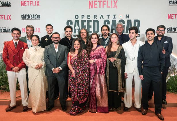 Entertainment Bilder des Tages Promotions of upcoming Netflix series Operation Safed Sagar New Delhi, Aug 06 (ANI): Bollywood actors, Jimmy Shergill, Siddharth, Dia Mirza, Prajakta Koli and others in a group photo during the promotions of upcoming Netflix series Operation Safed Sagar, in New Delhi on Thursday. New Delhi Delhi India Copyright: xANIx ANI_20260806524