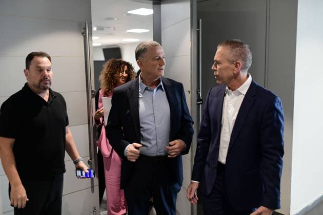 Erdan and Edelstein Launch New Political Party in Tel Aviv TEL AVIV, Israel August 6, 2026: Members of the Knesset Gilad Erdan and Yuli Edelstein launch their new political party during a press conference in Tel Aviv. Tel-Aviv Israel Copyright: x xTomerxNeubergx xJNAxPressx