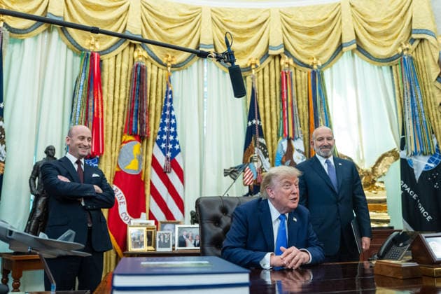 President Trump Hosts Executive Order Event in Oval Office United States President Donald J Trump during an Executive Order signing event in the Oval Office of the White House in Washington, DC, USA, on Thursday, August 6, 2026. President Trump today signed an Executive Order aiming to curtail birth tourism and birthright citizenship despite a Supreme Court opinion earlier this summer validating the 14th ammendment. Credit: Aaron Schwartz Pool via CNP Washington District of Columbia United States  Copyright: xPool ABACAx