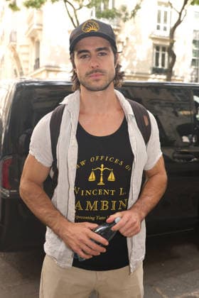 Cast of ˜White Lotus™ season 4 seen out and about enjoying the city of lights after filming Featuring: Ben Schnetzer Where: Paris, France When: 05 Aug 2026 Credit: Jasmine Aissaoui INSTARimages EDITORIAL USE ONLY. NOT FOR USE BY NEWSPAPERS BASED IN THE UK. Copyright: xJasminexAissaouix instar55901626