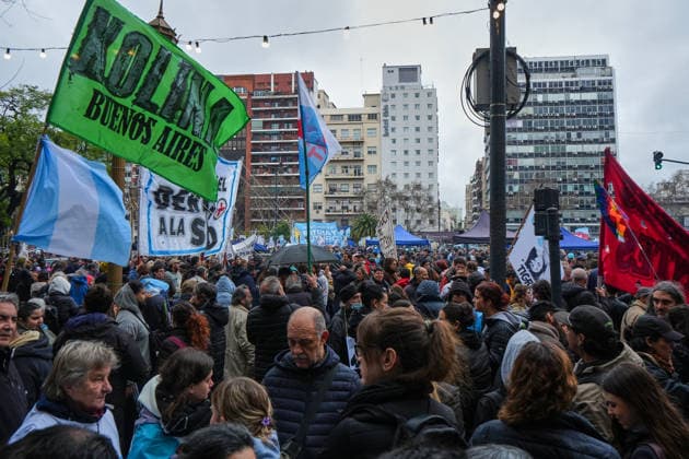 Demonstration held in Buenos Aires against government s Private Property bill BUENOS AIRES, ARGENTINA - AUGUST 6: Demonstrators clash with police forces outside the National Congress during a massive mobilization called by social, union, and political organizations to reject the government s Inviolability of Private Property bill, in Buenos Aires, Argentina on August 6, 2026. Tensions escalated when a group of protesters began throwing objects at the security personnel, prompting the police to deploy water cannons to disperse the crowd outside the Legislative Palace. Although the ruling party withdrew the controversial Land Law chapter to unblock the debate in the Senate, the organizers maintain their protest, demanding that the entire  Copyright: x2026xAnadoluxLucianoxGonzalezx