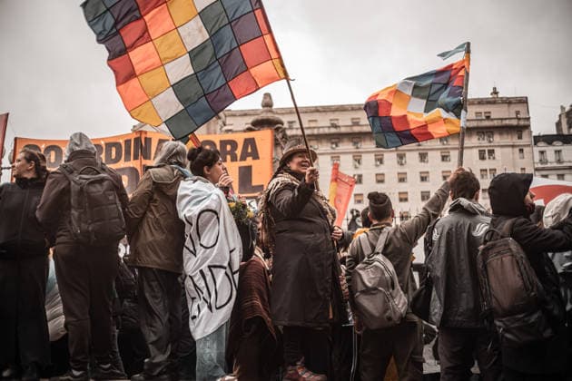 August 6, 2026, Caba, Buenos Aires, Argentina: Argentine security forces confront demonstrators outside the National Congress in Buenos Aires as the Senate debates the so-called Inviolability of Private Property bill. The protest took place amid heavy security and barriers surrounding the congressional building. Caba Argentina - ZUMAf175 20260806_zip_f175_041 Copyright: xDaniellaxFernandezxRealinx