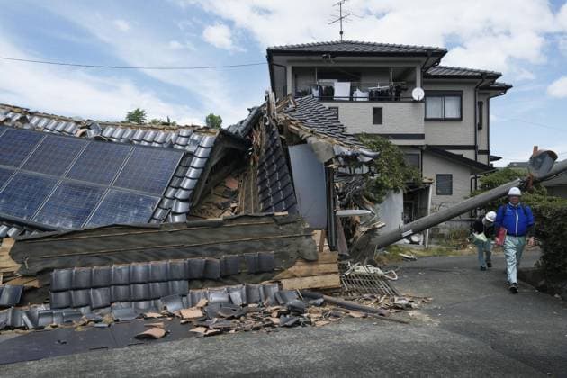 Aftermath of strong earthquake in Kumamoto A collapsed house is pictured in Yatsushiro, Kumamoto Prefecture, on Aug. 6, 2026, after a powerful earthquake struck the southwestern Japan prefecture on July 28.  A14AA0005625293P
