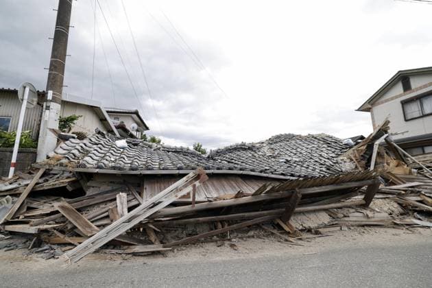 Aftermath of strong earthquake in Kumamoto A collapsed house is pictured in Hikawa, Kumamoto Prefecture, on Aug. 6, 2026, after a powerful earthquake struck the southwestern Japan prefecture on July 28.  A14AA0005625297P
