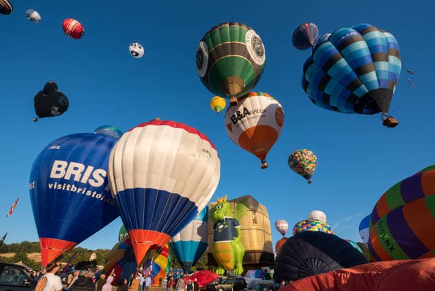 August 7, 2026, Bristol, Bristol, UK: Bristol, UK. Hot air balloons take off in a mass ascent from Ashton Court on Friday morning for the official opening of the 2026 48th Bristol International Balloon Fiesta in partnership with Albert Goodman which takes place from from Friday, August 7, to Sunday, August 9, with mass ascents and night glows celebrating the city of Bristol and its heritage links to hot air ballooning. There will be an expanded special shapes line-up featuring beloved classics, recent favourites and new additions. Bristol UK  - ZUMAl94_ 20260807_zaf_l94_024 Copyright: xSimonxChapmanx