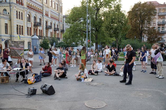 Demonstrators participate in a peaceful protest against the dismissal of Mykhailo Fedorov from the post of Ukraine’s Defence Minister in Ivana Franka Square outside the Ivan Franko National Academic Drama Theatre, close to the Office of the President, Kyiv, Ukraine, August 6, 2026. Large-scale cardboard rallies in support of former Defence Minister Mykhailo Fedorov have been held in Kyiv and other cities across Ukraine for 22 consecutive days. On 14 July 2026, the Ukrainian Parliament accepted the resignation of Prime Minister Yuliia Svyrydenko, leading to the resignation of the Cabinet. On 15 July 2026, President Volodymyr Zelenskyy dismissed Defence Minister Mykhailo Fedorov, sparking widespread protests across the country. (Photo by Ma  Copyright: xMariannaxKotykx