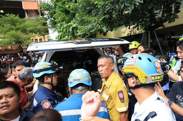 Death toll rises to 8 in Thailand school shooting BANGKOK, THAILAND - AUGUST 7: The body of one of the victims is carried from the premises of Debsirin Nonthaburi School following a shooting in Bang Kruai district, Nonthaburi province, north of Bangkok, Thailand, on August 7, 2026. The death toll from the school shooting rose to eight, Thai Prime Minister Anutin Charnvirakul said. Valeria Mongelli Anadolu Bangkok Thailand. Editorial use only. Please get in touch for any other usage.  Copyright: x2026xAnadoluxValeriaxMongellix