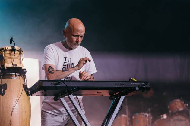 06.08.2026, Tartu. Moby performed a live show at the Tartu Song Festival Grounds, celebrating the 25th anniversary of his iconic album Play. Photo: Dmitri Kotjuh Järva Teataja Tartu Tartumaa Estonia 2DK06AUG26F037  Copyright: xDmitrixKotjuhx Moby