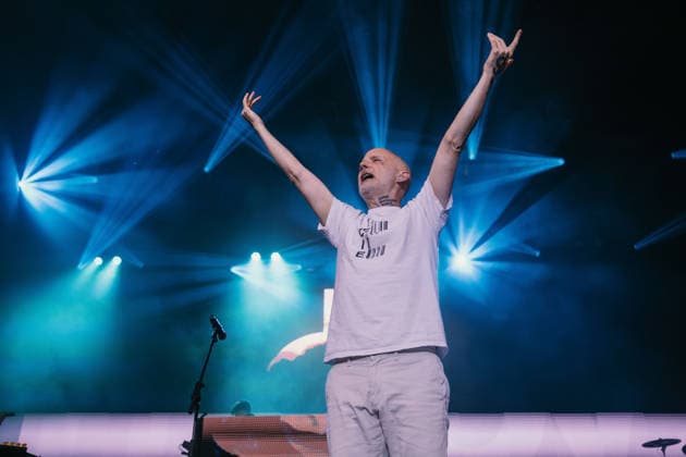 06.08.2026, Tartu. Moby performed a live show at the Tartu Song Festival Grounds, celebrating the 25th anniversary of his iconic album Play. Photo: Dmitri Kotjuh Järva Teataja Tartu Tartumaa Estonia 2DK06AUG26F043  Copyright: xDmitrixKotjuhx Moby