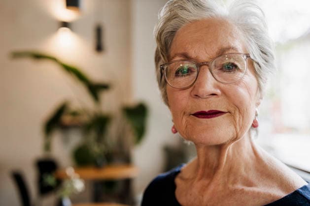 Portrait of happy confident senior woman with glasses in cafÃ model released, Symbolfoto property released, KNSF12180