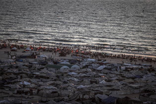 Daily life in Gaza GAZA CITY, GAZA, PALESTINE - AUGUST 7: Palestinians live under harsh conditions in makeshift tents along the coastline of Gaza City, struggling to survive amid ongoing Israeli attacks on Gaza, Palestine on August 7, 2026. Displaced families taking shelter near the beach face severe humanitarian challenges in temporary living conditions Ali Jadallah Anadolu Gaza City Gaza. Editorial use only. Please get in touch for any other usage.  Copyright: x2026xAnadoluxAlixJadallahx
