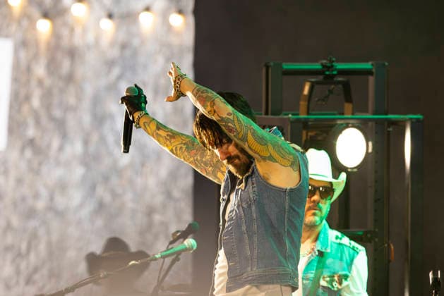 The BossHoss live im Amphitheater Hanau Back to the Boots 2026 The BossHoss live im Amphitheater Hanau, Konzert der Band The BossHoss am 7. August 2026, Auftritt im Rahmen von Back to the Boots, Open-Air-Konzert im Amphitheater Hanau, The BossHoss während des Live-Auftritts auf der Bühne, Musiker und Bandmitglieder während des Konzerts, Live-Musik vor Publikum, Bühnenshow und Konzertatmosphäre im Amphitheater, Auftritt am Abend in Hanau, Konzertbeginn gegen 19:30 Uhr, Veranstaltung von Shooter Promotions GmbH, Konzertveranstaltung in Hanau, Hessen, Deutschland. Hanau Main-Kinzig-Kreis Hessen Deutschland *** The BossHoss Live at the Hanau Amphitheater: Back to the Boots 2026 The BossHoss Live at the Hanau Amphitheater, The BossHoss