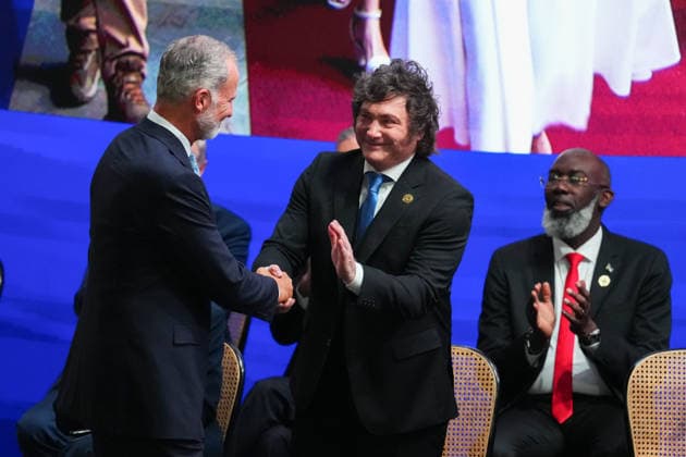 Abelardo de la Espriella sworn in as Colombia’s president in historic ceremony CALI, COLOMBIA – AUG. 7: Argentine President Javier Milei (R) greets King Felipe VI (L) of Spain during the inauguration ceremony at the Carlos Andres Perez Galindo Arena of the Universidad Santiago de Cali in Cali, Colombia, on Aug. 7, 2026. De la Espriella assumes office as Colombia’s president for the 2026-2030 term. Andres Acero Anadolu Cali Colombia. Editorial use only. Please get in touch for any other usage.  Copyright: x2026xAnadoluxAndresxAcerox